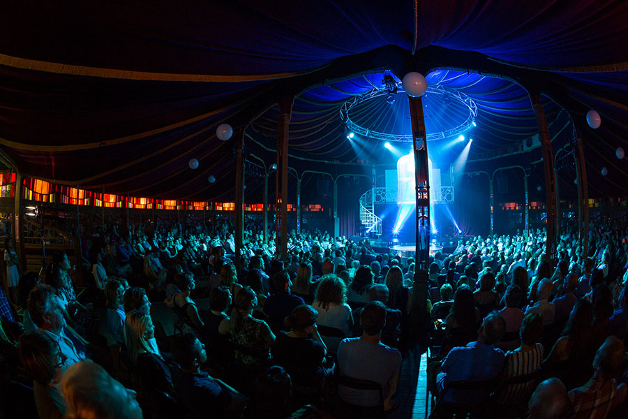 alice! in wonderland spiegeltent