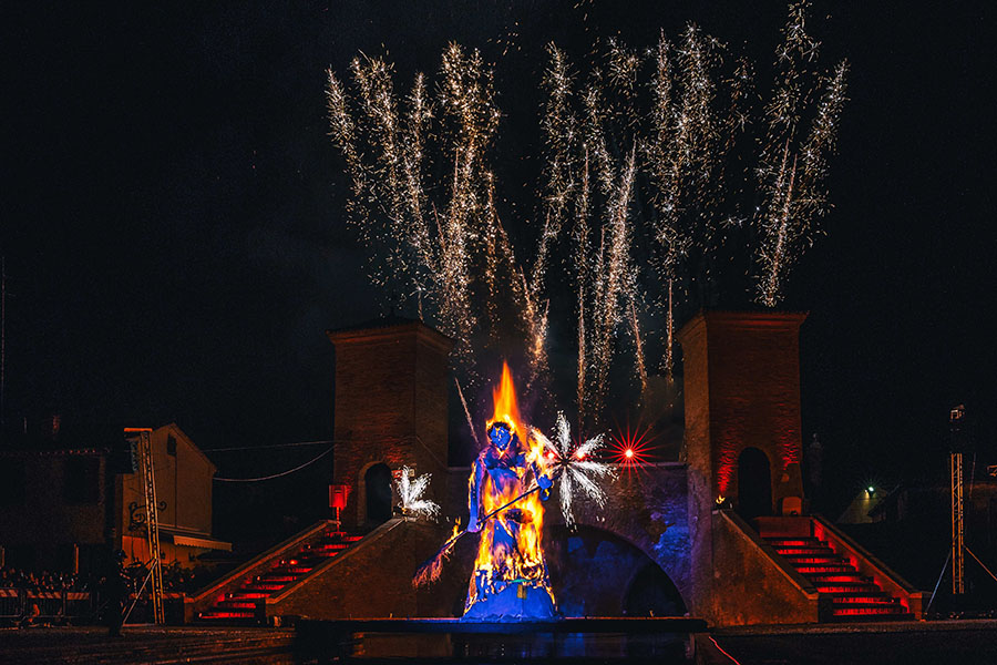 natale sull'acqua 2022 comacchio
